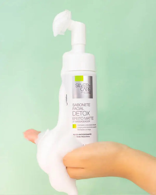 SABONETE FACIAL SILVER CARE DETOX COM MASSAGEADOR